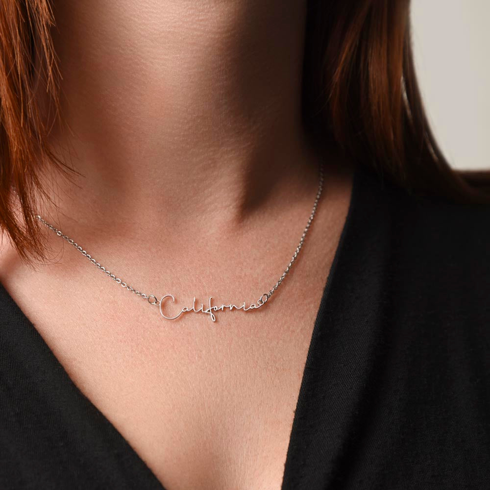 "Elegant Signature Name Necklace: Customizable, Perfect for Personalized Gifts." Customize with Any Name, Place, or Word of Your Choice"